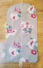 Load image into Gallery viewer, Pink Rose on Gray Garment Bag for Ladies

