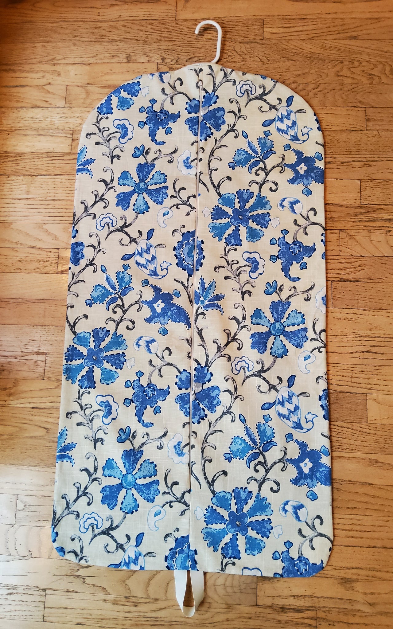 Where can I find a garment bag pattern for dress shirts and a suit? :  r/sewing